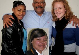 Gansbaai Academia se 2013 Matriekklas  wys hul staal